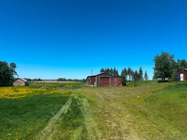 **For Rent: Spacious Shop on 2 Acres – Ideal for RV Storage!** in Storage & Parking for Rent in Red Deer - Image 2