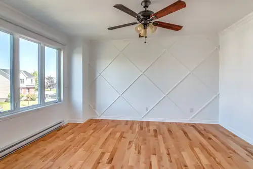 Charming, Well-Maintained Home for Rent – Quiet Neighborhood & Easy Highway Access Comfortable, clea...