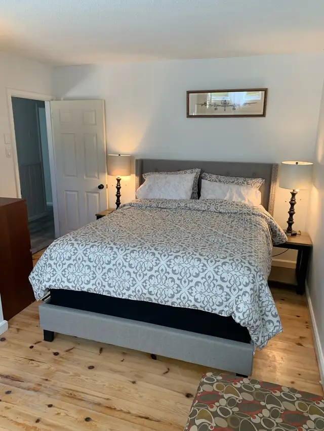 Charming All-Season Cottage Nestled in the Heart of Kazabazua in Quebec in Canada - Image 8