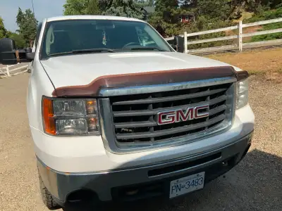 Great truck, regular maintenance. new summer and winter tires. no damage or rust. everything works g...
