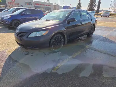 485,000 kms Still running strong 2009 hybrid Moon roof Aftermarket back up camera/dash cam