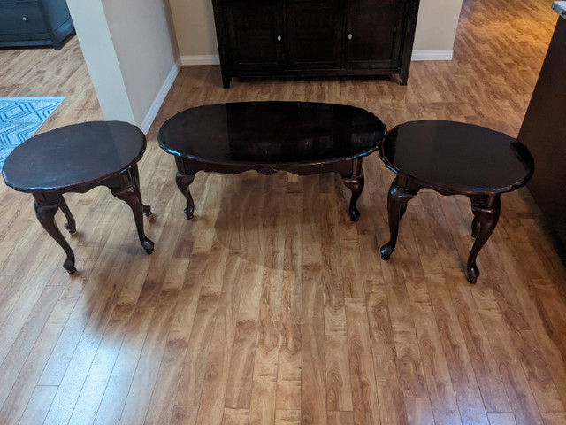 Elegant Oval Coffee Table and End Tables | Coffee Tables | Calgary | Kijiji