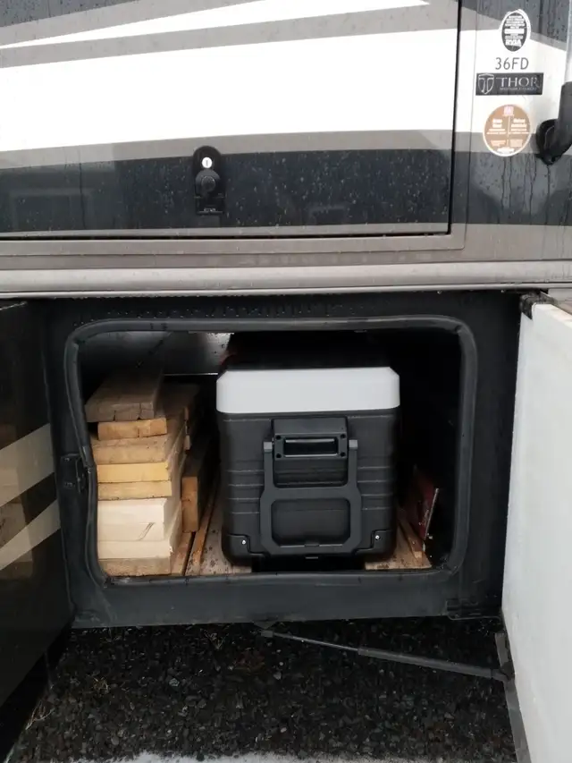 Motorisé classe A Thor Motor Coach Challenger 36FD in RVs & Motorhomes in Victoriaville - Image 12