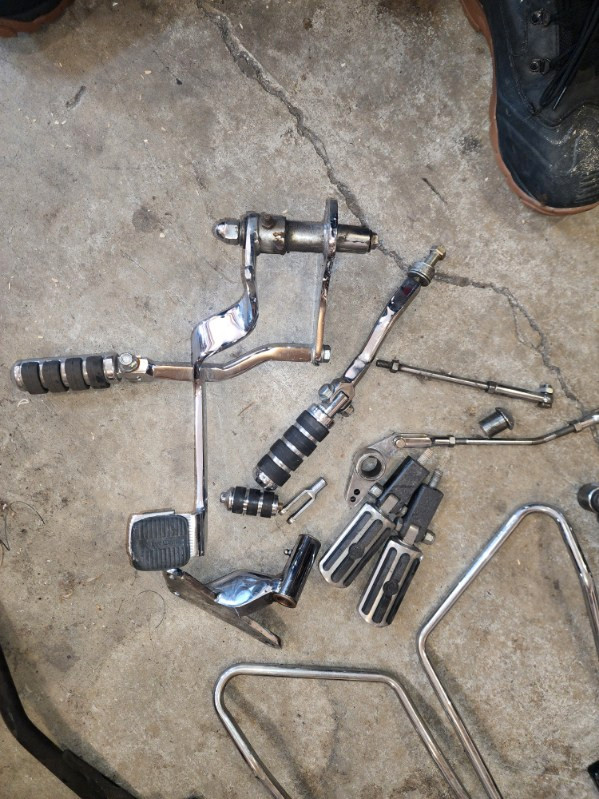 '02 883 Sportster Hugger parts for sale in Street, Cruisers & Choppers in Quesnel - Image 3