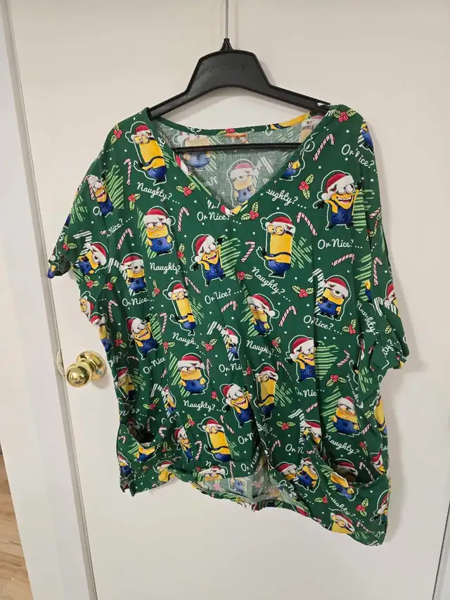 women's 3XL scrub top lot in Women's - Tops & Outerwear in Lethbridge - Image 9