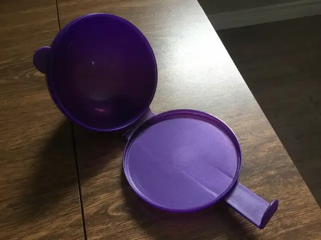 Plat Tupperware in Kitchen & Dining Wares in Saint-Hyacinthe - Image 8