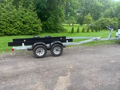 Will fit a 27’ boat, bunk trailer, 2 5/16” adjust ball receiver, all lights work tandem axle 3500lbs...
