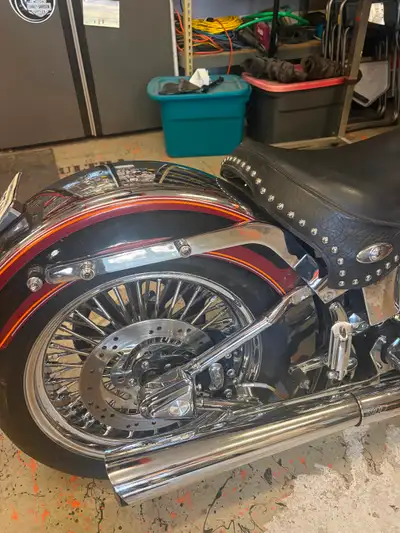 I am selling my 02 heritage softail it has only 23 k on it and has screaming eagle engine with lots...