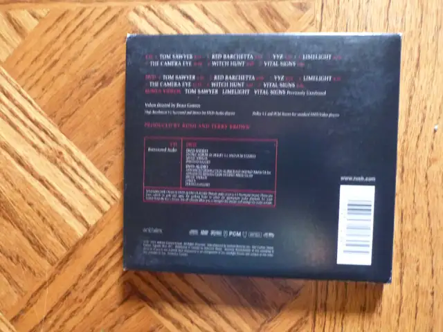 Moving Pictures Deluxe Edition – Rush (CD/DVD)    mint   $12.0063234526633347121