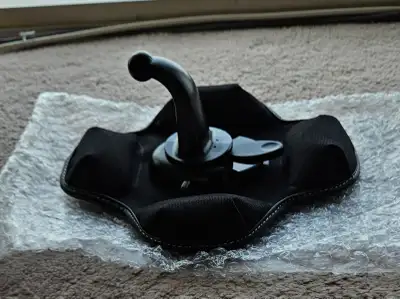 DASHBOARD FRICTION MOUNT FOR GARMIN GPS NEEDS TO GO ASAP . PICKUP - SCARBOROUGH M1P 5C7, CANADA . FU...