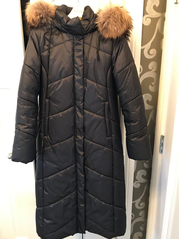 Manteau Kanuk (-30 degré) impeccable dans Femmes - Hauts et vêtements d'extérieur  à Saint-Hyacinthe - Image 3