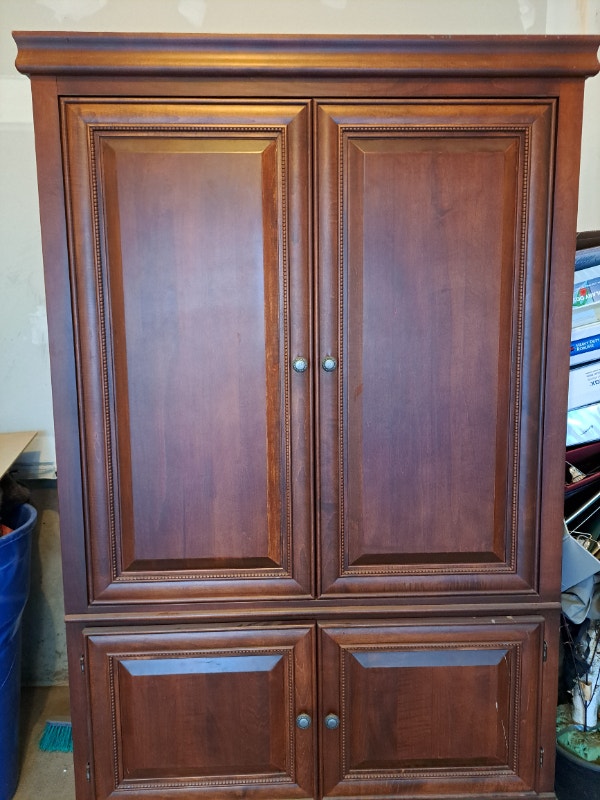 Sept 1617 twoday flash sale in Ottawa armoire + hall table