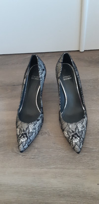 Stuart Weitzman pumps, size 10