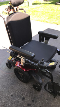 ELECTRIC WHEELCHAIR QUICKIE with C-ME ELEVATION
