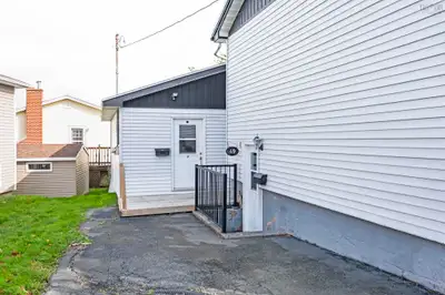 2 Bed 1 Bath -  near Halifax!