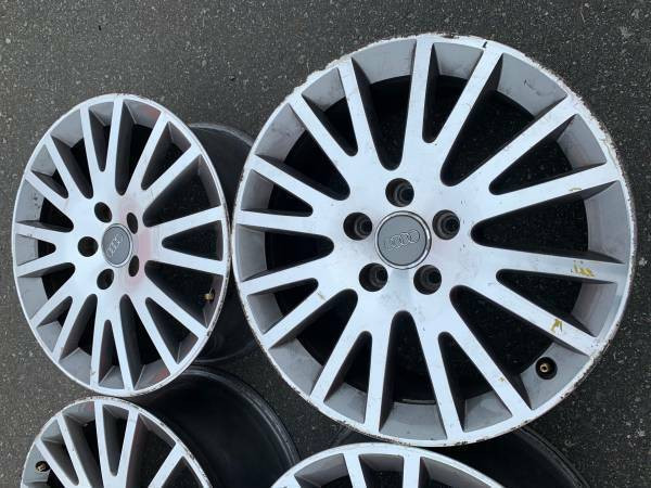 Set of Genuine Audi A3 17" rims 8P0601025AD et56 57.1 good Cond in Tires & Rims in Delta/Surrey/Langley - Image 2