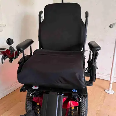 Quantum i-Level Power Wheelchair, View more