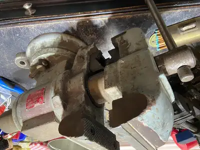 Diamond Brand 120 mm Bench Vise -- check out internet pricing over $500 Quick sale $125