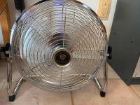 BRAND NEW Netmetic Cordless fan Battery Operated outdoor fan