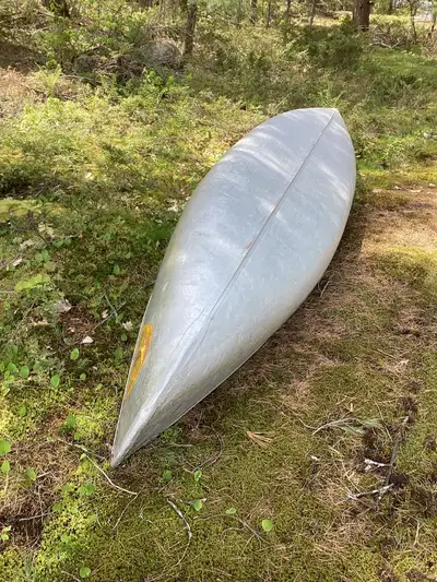 Good Condition and no leaks. Entirely aluminum, no wood or plastic parts to deteriorate. Asking $975...