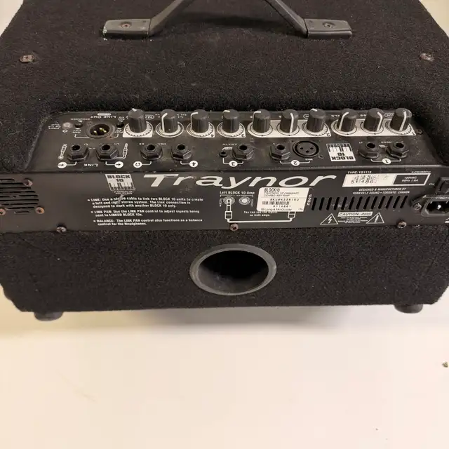 Traynor Block 10 YS1115 200W Keyboard Combo Amplifier in Pianos & Keyboards in City of Toronto - Image 5