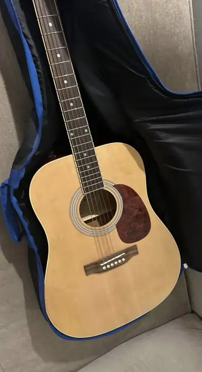 Guitar acoustic, View more