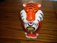 The Original Tiger Roaring Talking Cookie Jar Vintage 1999