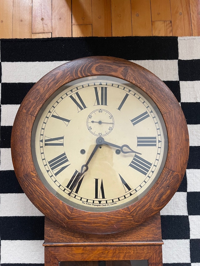 RARE Pequegnat Clock Moncton Model Quarter Sawn Oak Arts