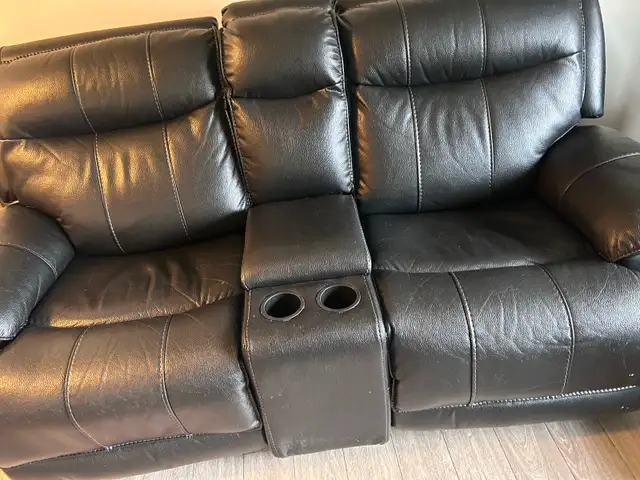 Reclining Couch and Loveseat in Couches & Futons in Strathcona County - Image 4