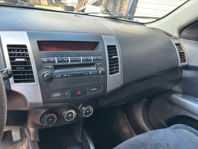 Mitsubishi outlander in Cars & Trucks in Gatineau - Image 4