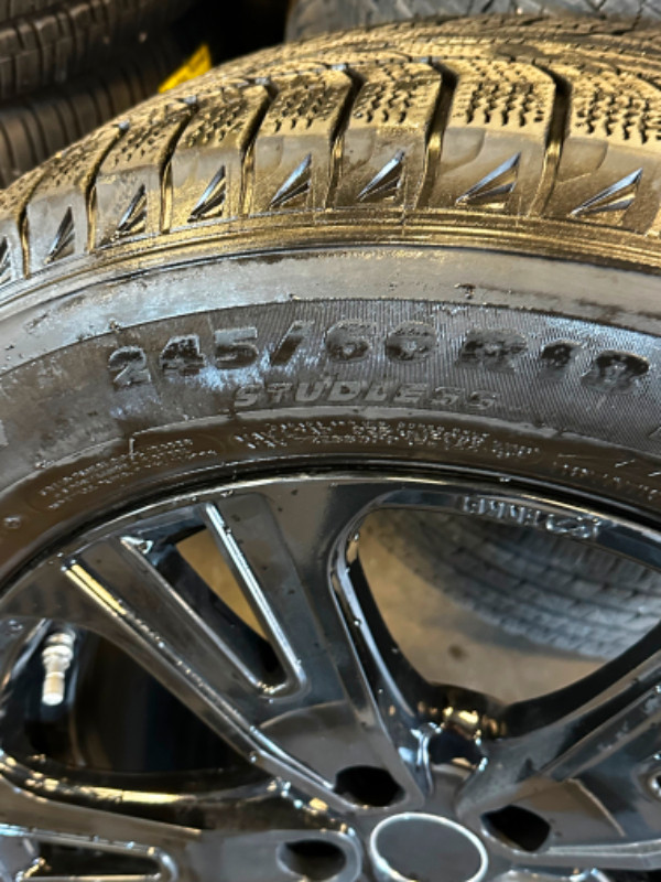 Honda Ridgeline/Pilot Snows in Tires & Rims in Hamilton - Image 3