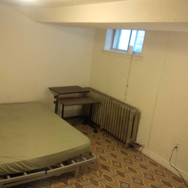 3 bedroom basement apt at bloor and Ossington  in Long Term Rentals in City of Toronto - Image 4