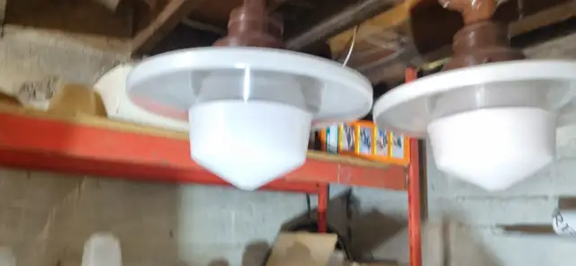 Antique  Flying Saucer Art Deco, MCM Pendant fixtures in Arts & Collectibles in Calgary - Image 5