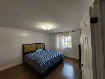 Maaters  bed Room available