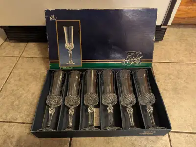 VINTAGE 6 Cristal D'Arques Valencay Champagne flute set, View more