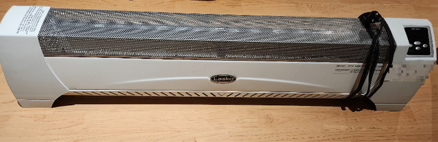 Lasko 40 Inch 1500-Watt Silent Programmable Heater dans Foyers & bois de Chauffage  à Ville de Montréal