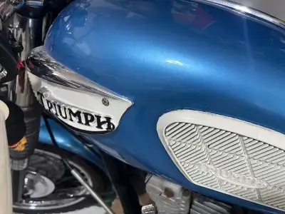 1966 Triumph Bonnville T120 fully restored and pampered, barely 1000 kms, has an indexing issue but...