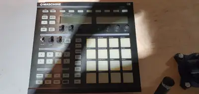 Native Instruments Maschine MK1 Music Production System, View more