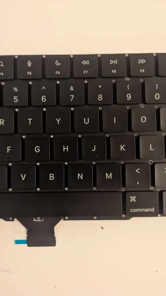 Clavier pour MacBook Pro 14" in Laptops in City of Montréal - Image 5