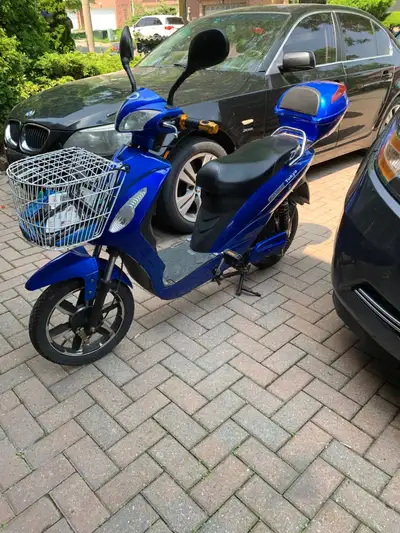 Daymak Tokyo - $600 Daymak Tokyo e-Bike Barely used by my father - like new.