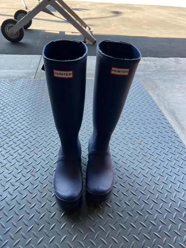 Hunter Boots in Women's - Shoes in Norfolk County - Image 2