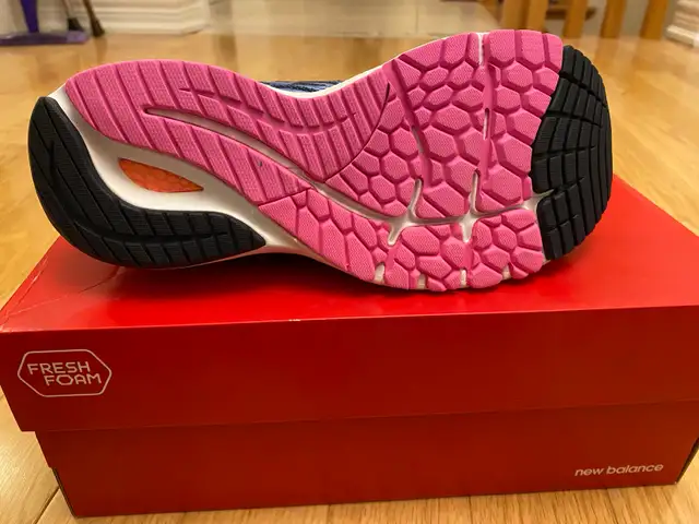 Women’s Running Shoes in Women's - Shoes in City of Toronto - Image 4