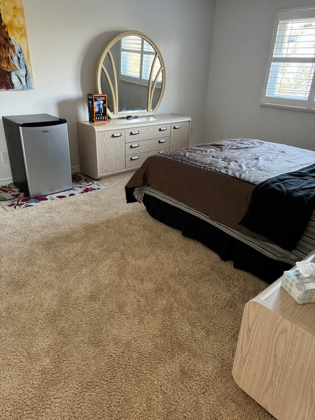 Beautiful furnished Bedroom at East Credit in Short Term Rentals in Mississauga / Peel Region - Image 3
