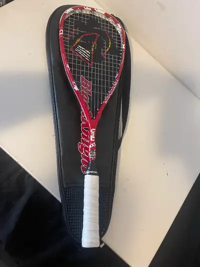 SQUASH RACKET BLACK KNIGHT, INTERMEDIATE ADVANCED, MINT CONDITION, WITH CASE, 140G, AHUNTSIC PRICE 9...