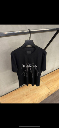 Givenchy T shirt