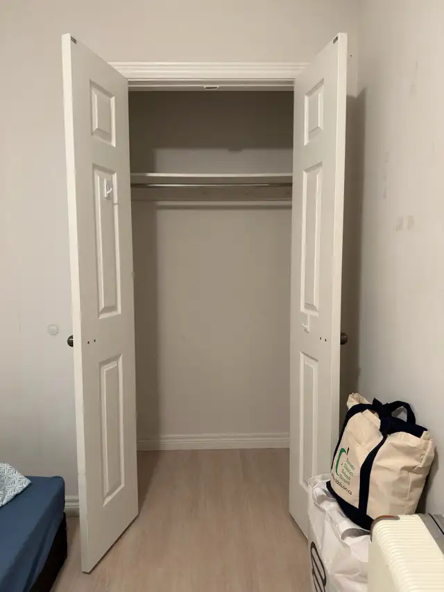 Room for rent  in Room Rentals & Roommates in City of Toronto - Image 4