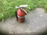 5 lb CO2 fire extinguisher empty can be recharged