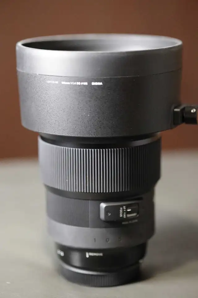 Sigma 105mm F1.4 DG HSM Art for Canon in Cameras & Camcorders in Markham / York Region - Image 4