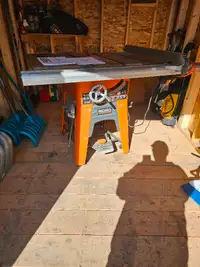 10 inch Ridgid cast iron table saw