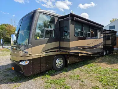 2006 Newmar Essex Somerset 4502 tag axle diesel pusher 500hp Cummins Allison 4000MH transmission 15....